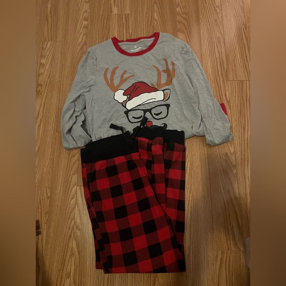 Joe Fresh Gray and Red Reindeer Pajama Set size S